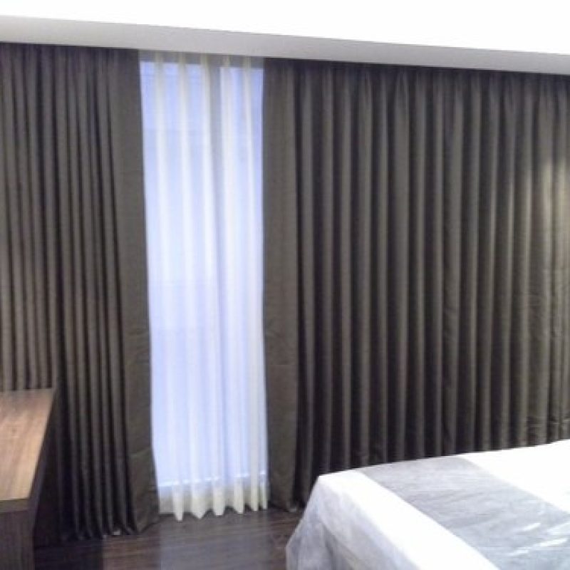 Curtain 4